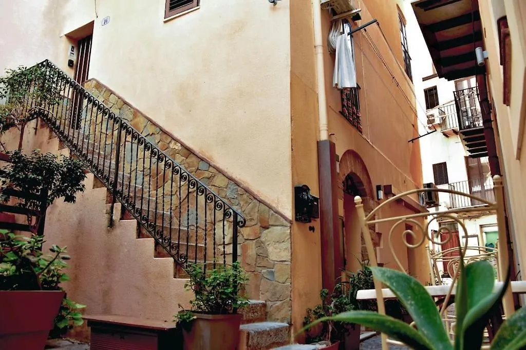 Apartment Casa Vacanze U Curtigghiu Cefalu Italy