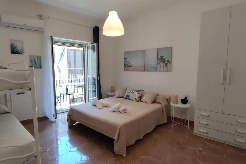 Apartment Casa Vacanze U Curtigghiu Cefalu Italy